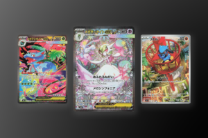 Trois cartes à collectionner Pokémon et One Piece brillantes en première ligne, cadre argenté, fond sombre.